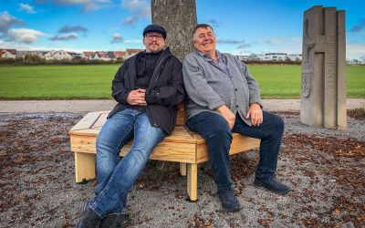 Sitzbank am Fahrradweg erneuert